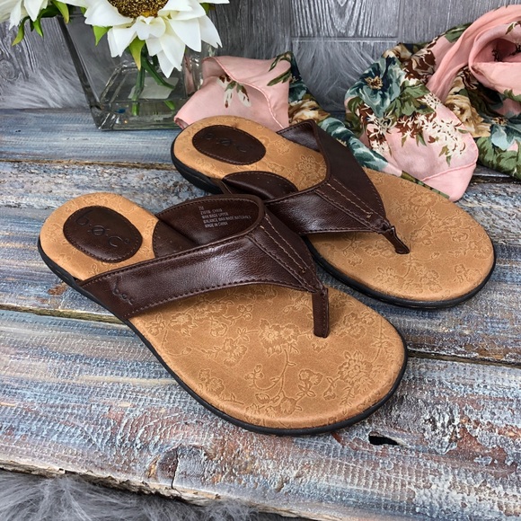 Born leather flip flops Clearance